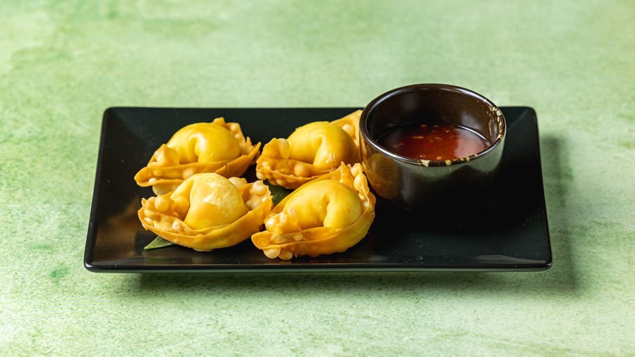 Crab and cream cheese wonton